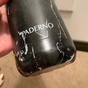 Stainless steel water bottle